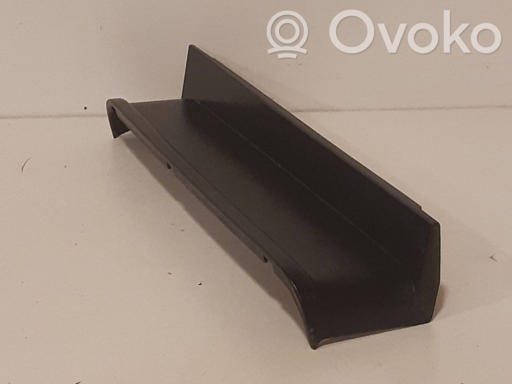Volkswagen Caddy Listwa pod lampę tylną 