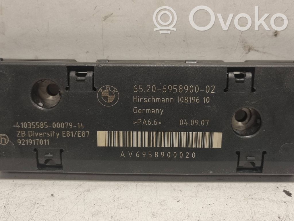 BMW 1 E81 E87 Antenos stiprintuvas 