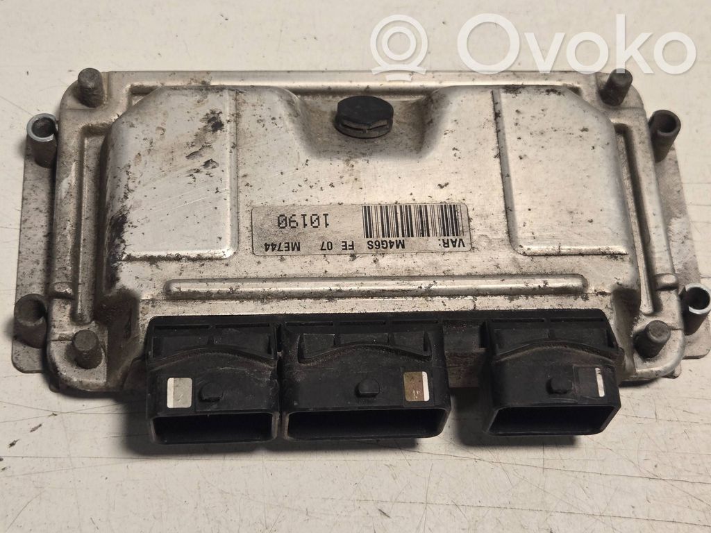 Citroen Berlingo Engine control unit/module 