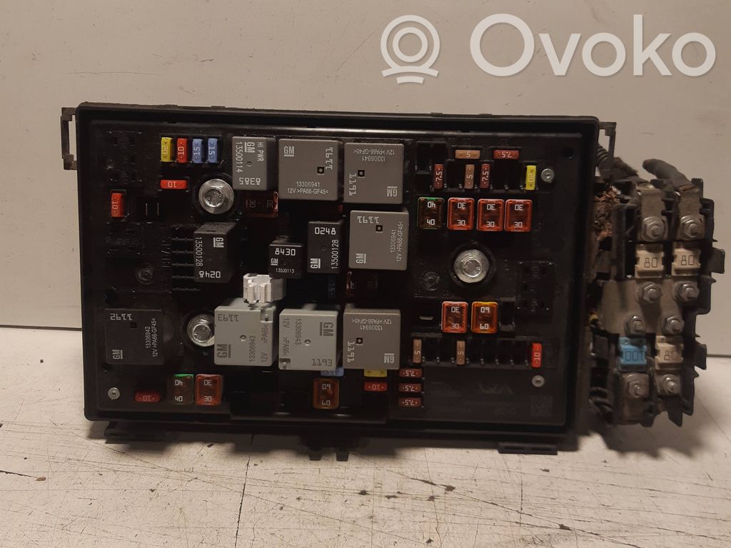 Opel Astra J Sulakemoduuli 