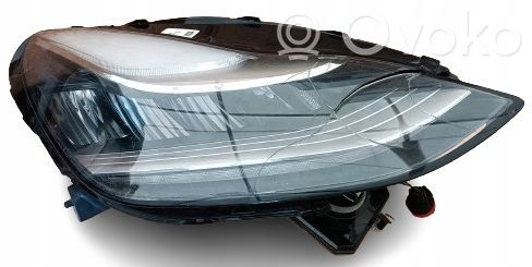 Tesla Model 3 Scheinwerfer 