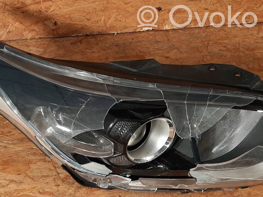KIA Ceed Headlight/headlamp 