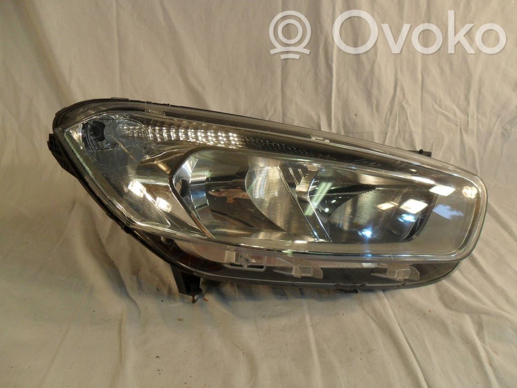 Ford Turneo Courier Lampa przednia 