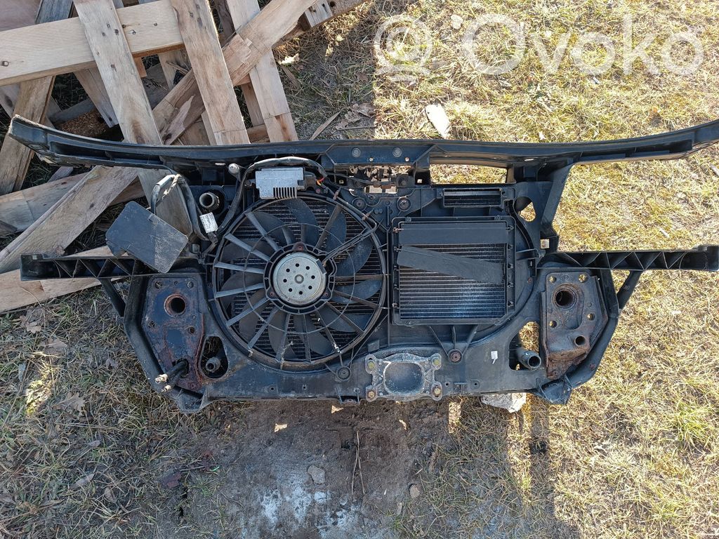 Audi A6 S6 C5 4B Radiatoru panelis 