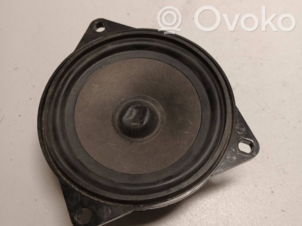 BMW 5 E60 E61 Altavoz de la puerta delantera 