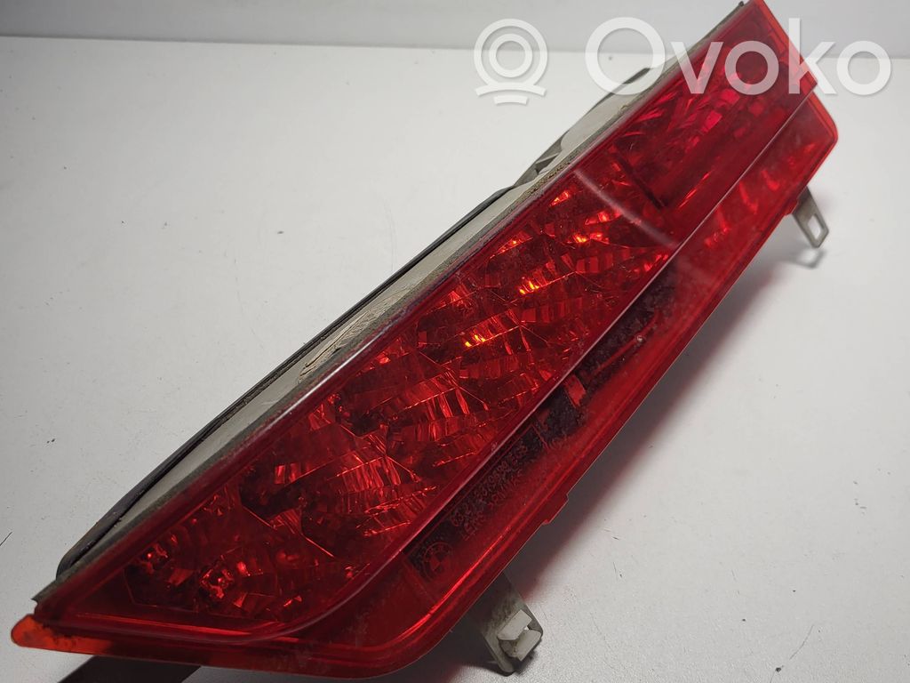 BMW 7 E65 E66 Aizmugurējais lukturis pārsegā 