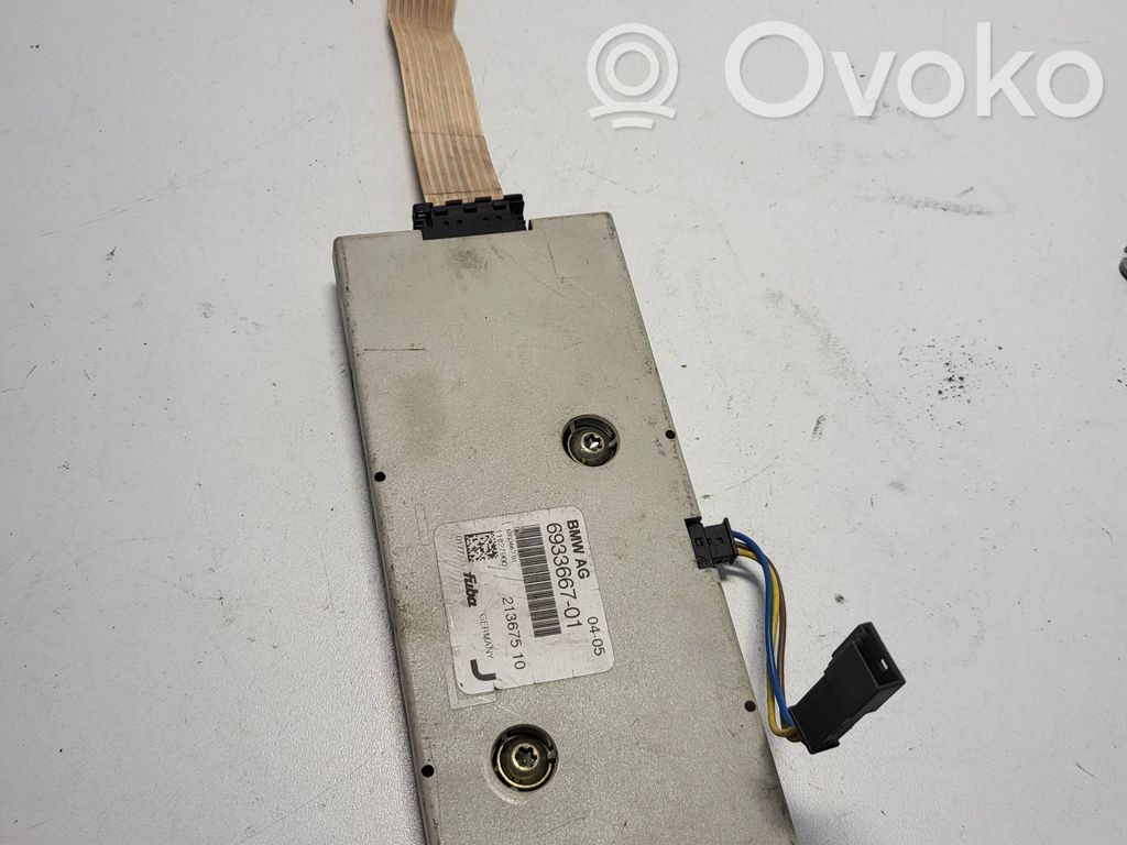 BMW 7 E65 E66 Aerial antenna amplifier 