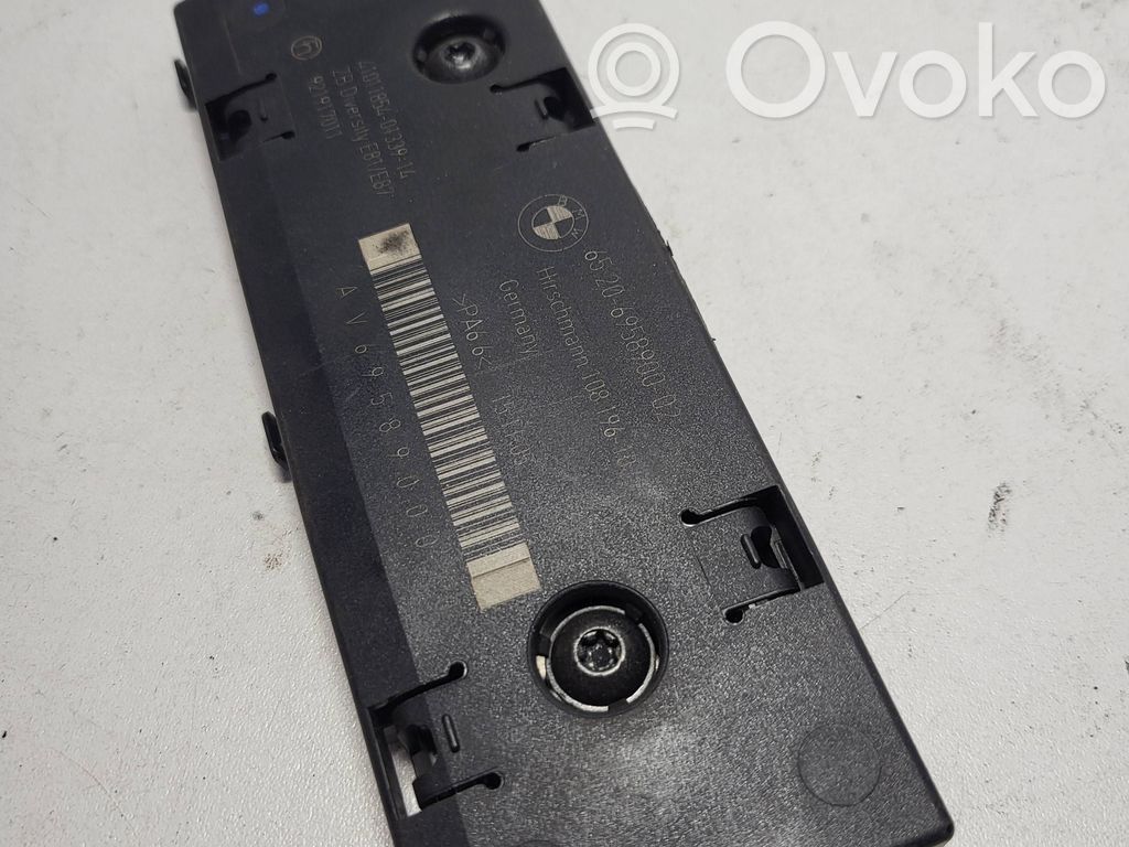 BMW 1 E81 E87 Antenas pastiprinātājs 