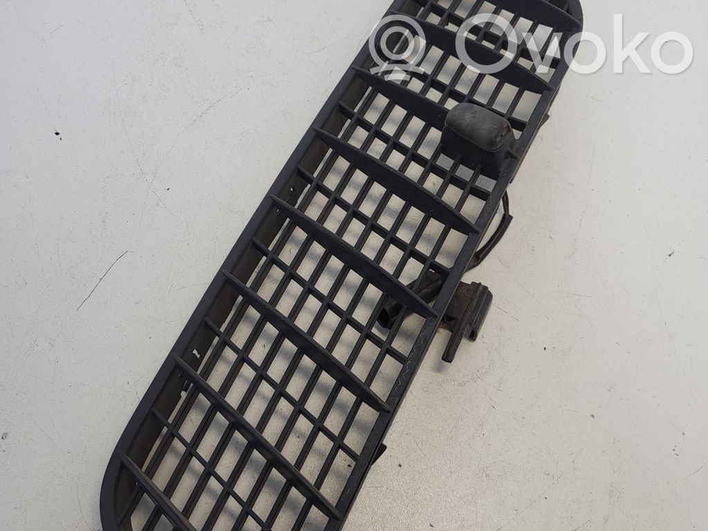 Grille calandre de capot   51138402669