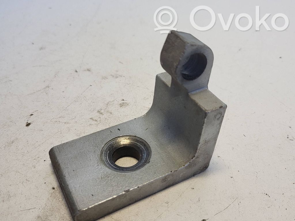 Etuoven yläsarana   7068073