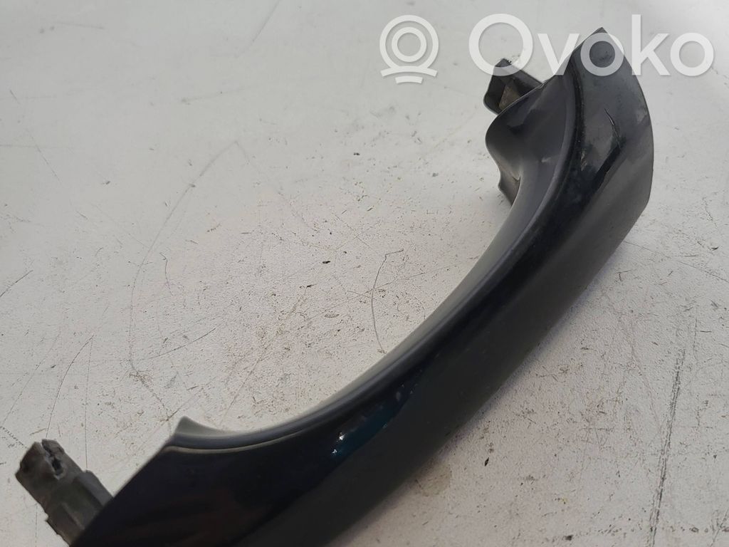 Manecilla externa puerta trasera   8257737