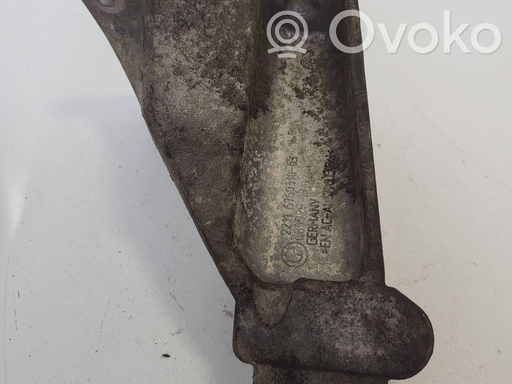 BMW 3 E90 E91 Engine mounting bracket 