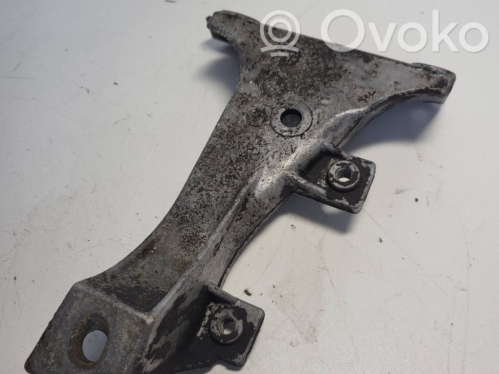 BMW 3 E36 Engine mounting bracket 