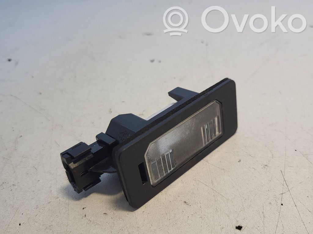 BMW 3 E90 E91 Rekisterikilven valo 