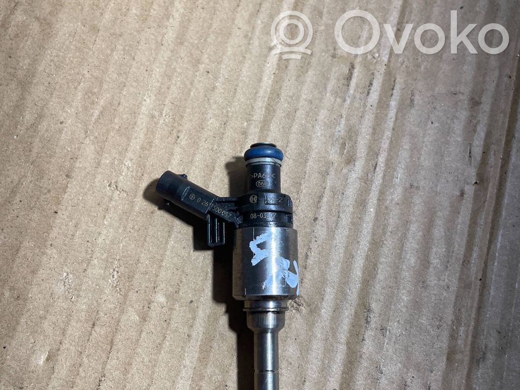 Volkswagen PASSAT B6 Wtryskiwacz paliwa 
