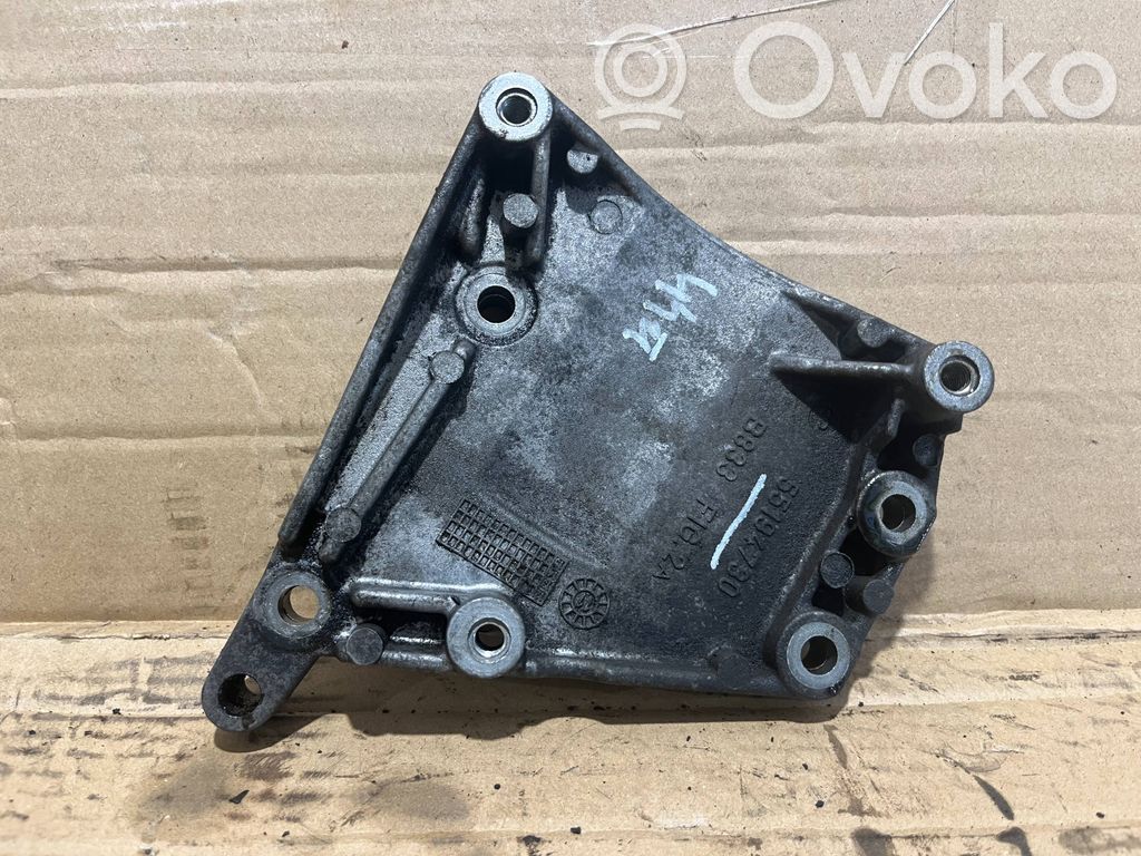 Fiat Fiorino Variklio tvirtinimo kronšteinas 