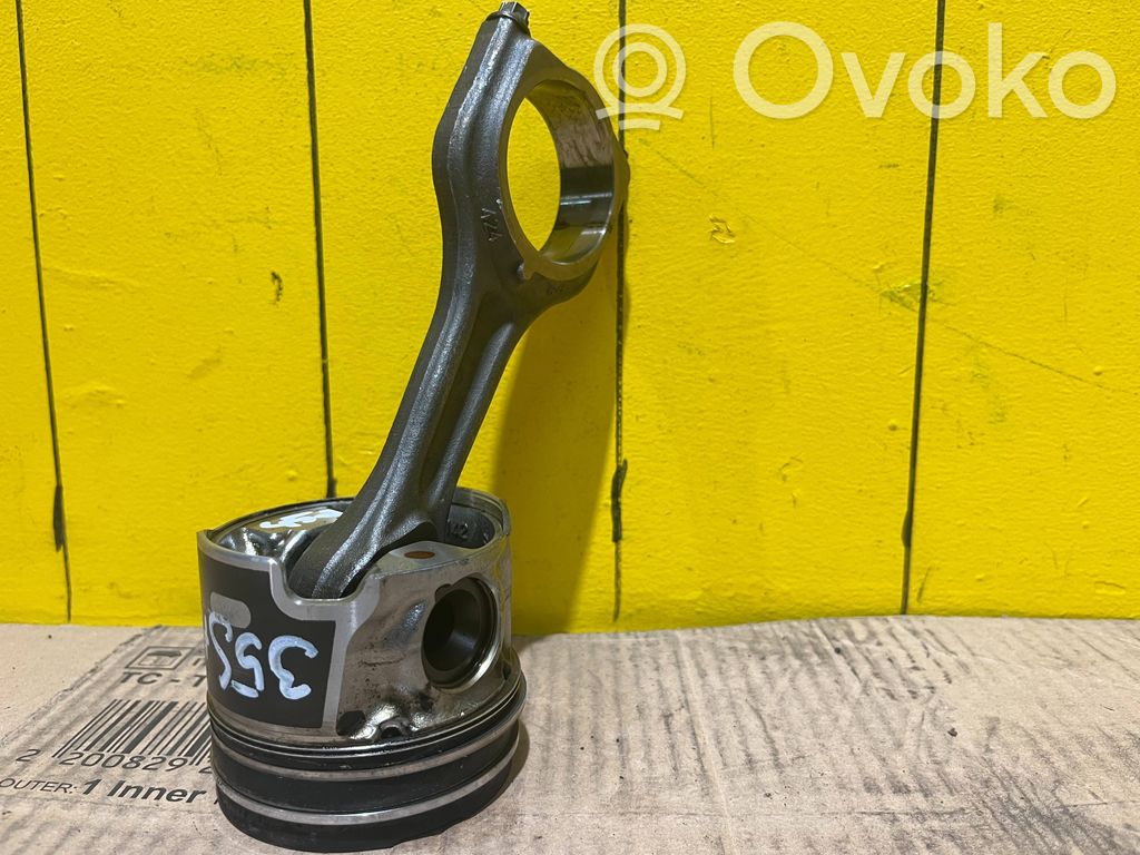 Audi A4 S4 B6 8E 8H Piston avec bielle 