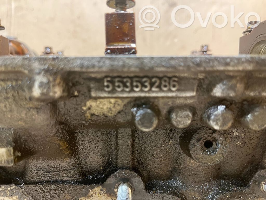Opel Signum Engine head 