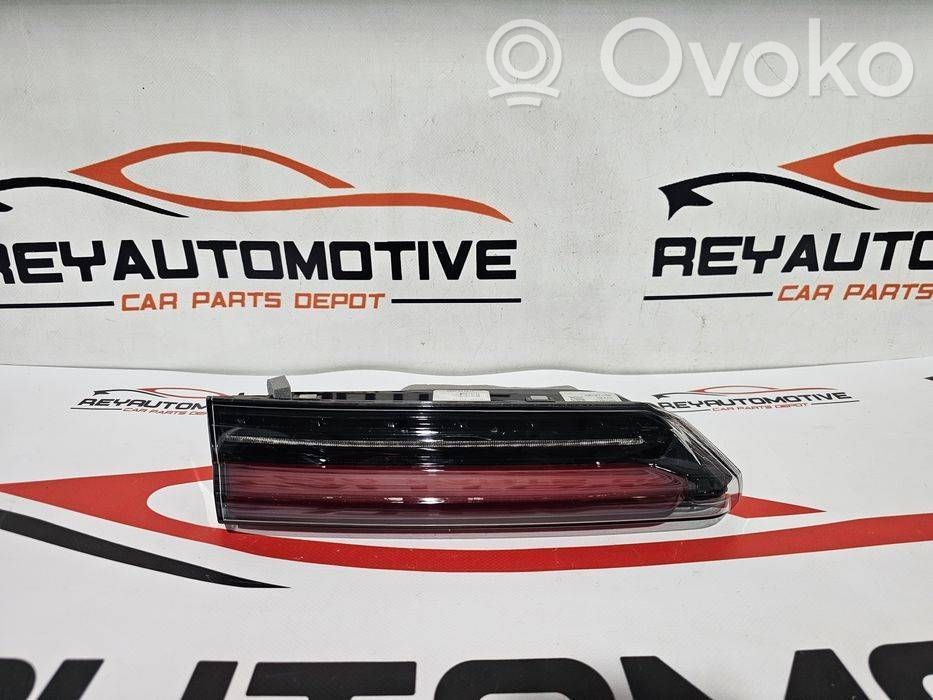 Lamborghini Urus Tailgate rear/tail lights 