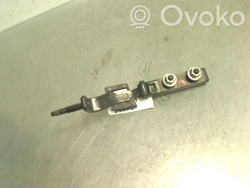 Ford Kuga I Tailgate/trunk/boot hinge 