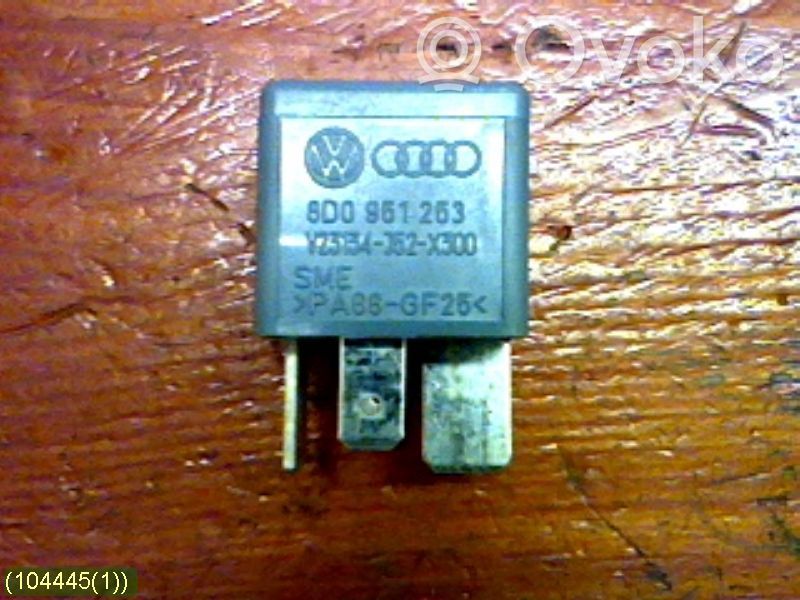 Muu rele   8D0951253,V23134J52X300