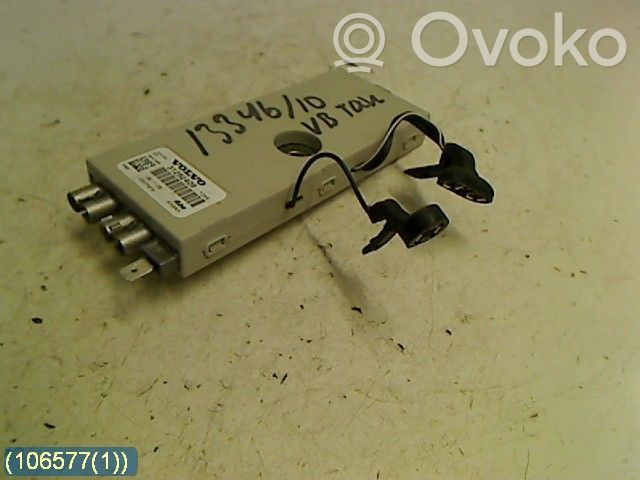 Pystyantennivahvistin   31282409,28197565FUBA