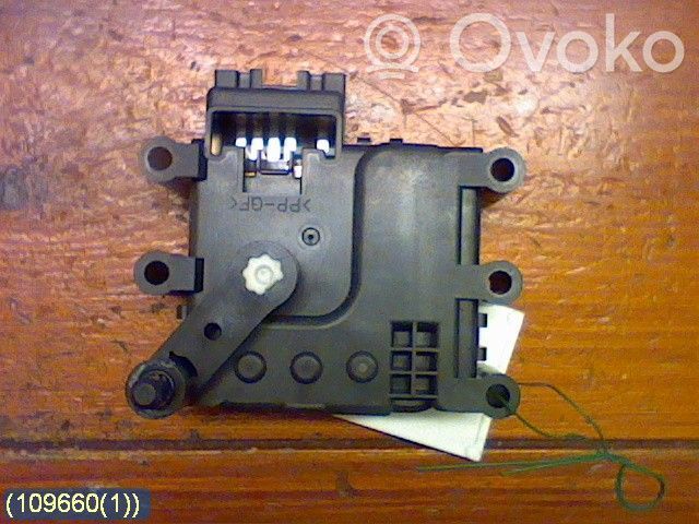 Actuator/motor clapetă debit aer A/C   2Y11M