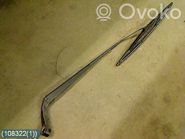 Toyota Corolla E120 E130 Front wiper blade arm 