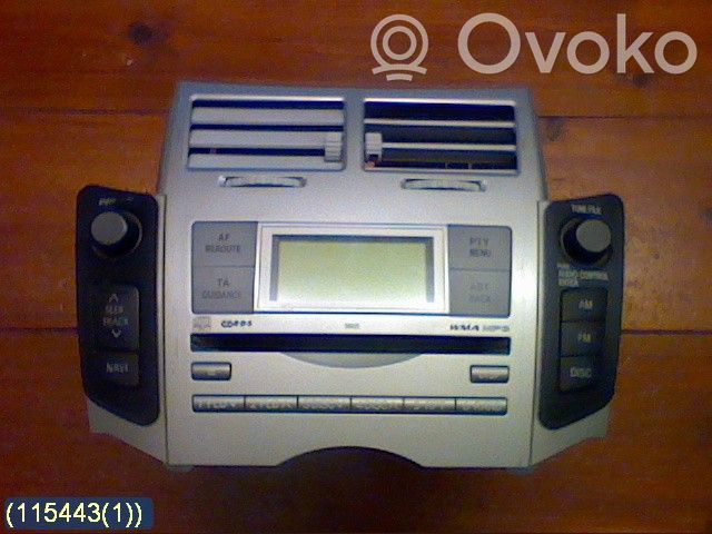 Toyota Yaris Panel / Radioodtwarzacz CD/DVD/GPS 