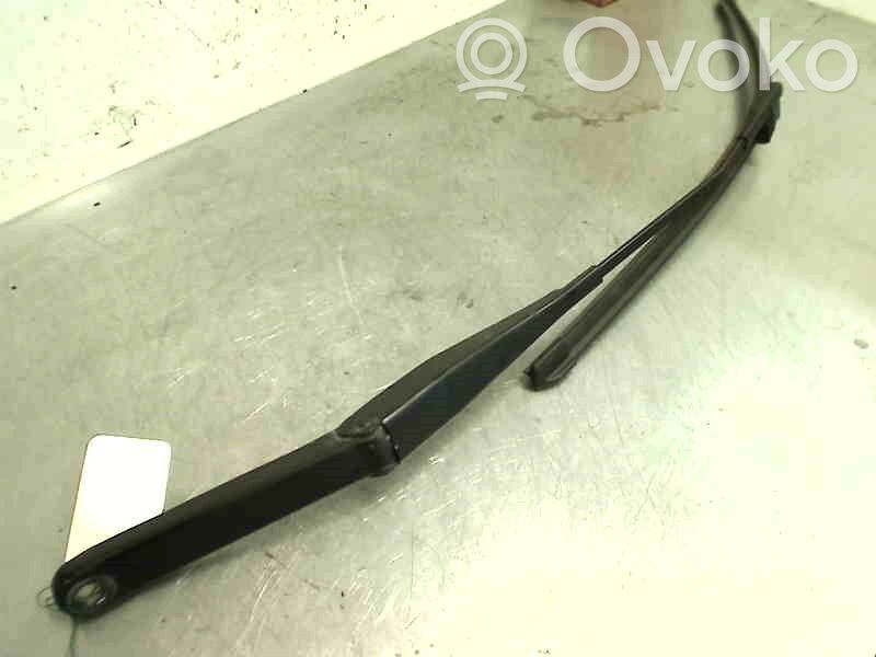 Ford Focus Front wiper blade arm 