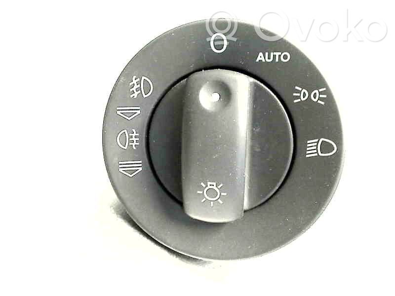 Interruptor de luz   8E0941531D,04063510LK,8E0941531D