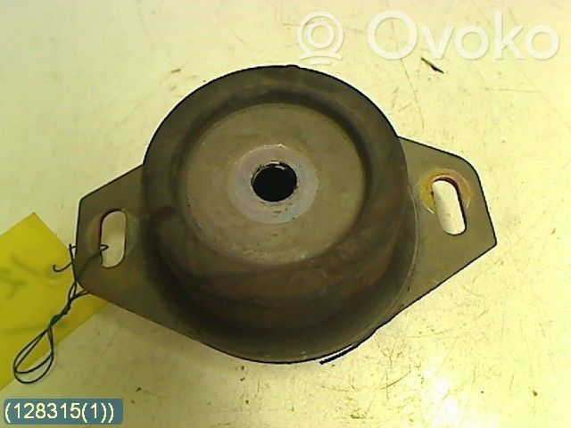 Engine mounting bracket   184468