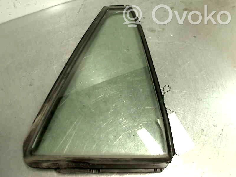 Subaru Outback Ventanilla de ventilación de la puerta trasera 