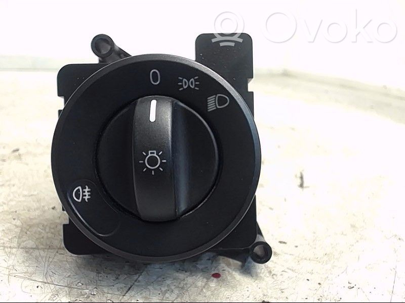 Volkswagen Crafter Light switch 