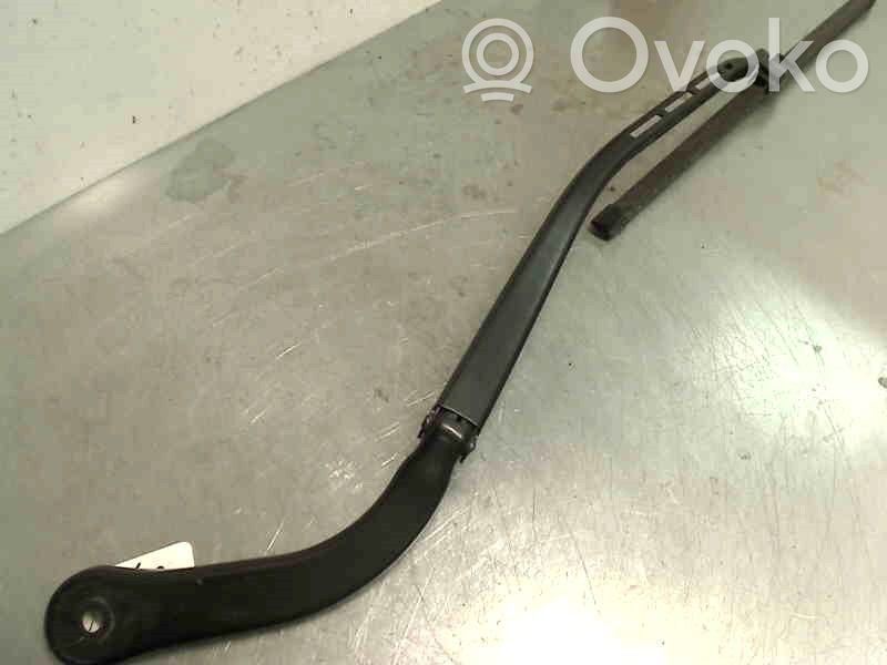 BMW 3 E90 E91 Front wiper blade arm 