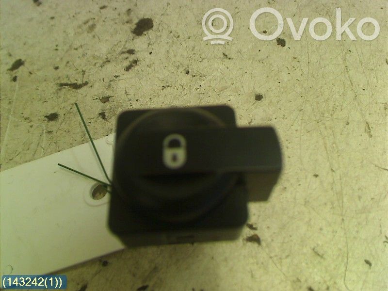 Citroen C4 I Central locking switch button 