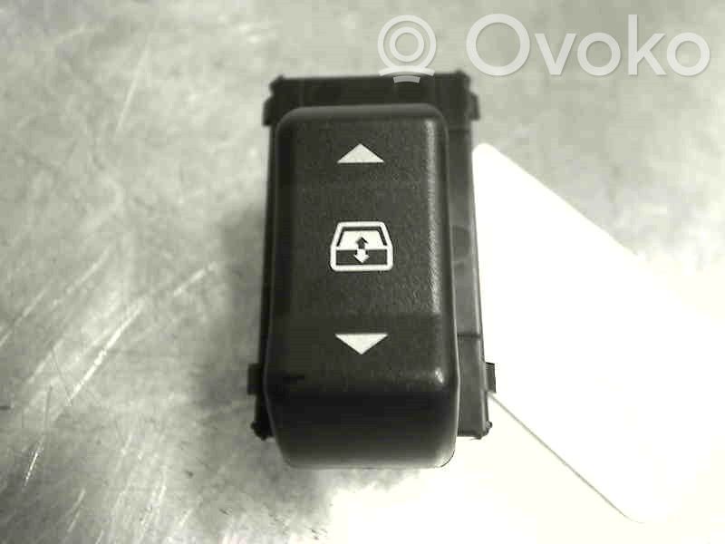 Mitsubishi L200 Interruptor del elevalunas eléctrico 