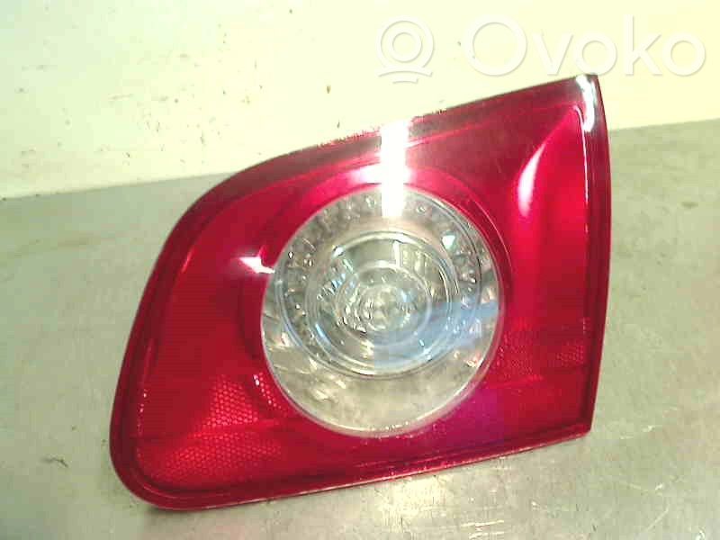 Volkswagen PASSAT B6 Tailgate rear/tail lights 