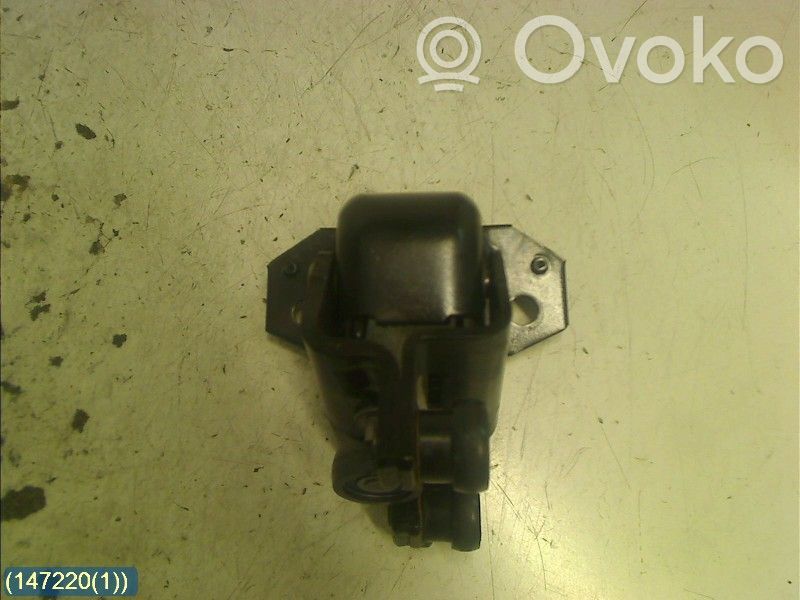 Front door upper hinge   9033Z1
