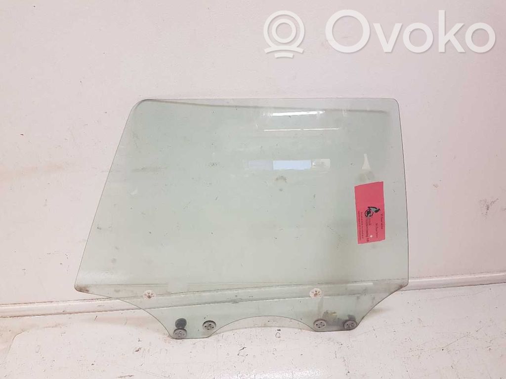 Subaru Outback Takaoven ikkunalasi 