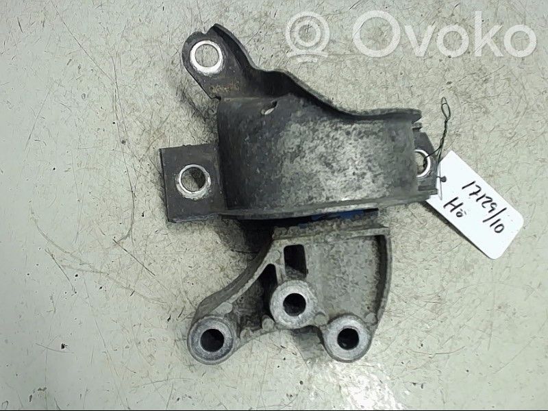 Ford Ka Engine mounting bracket 