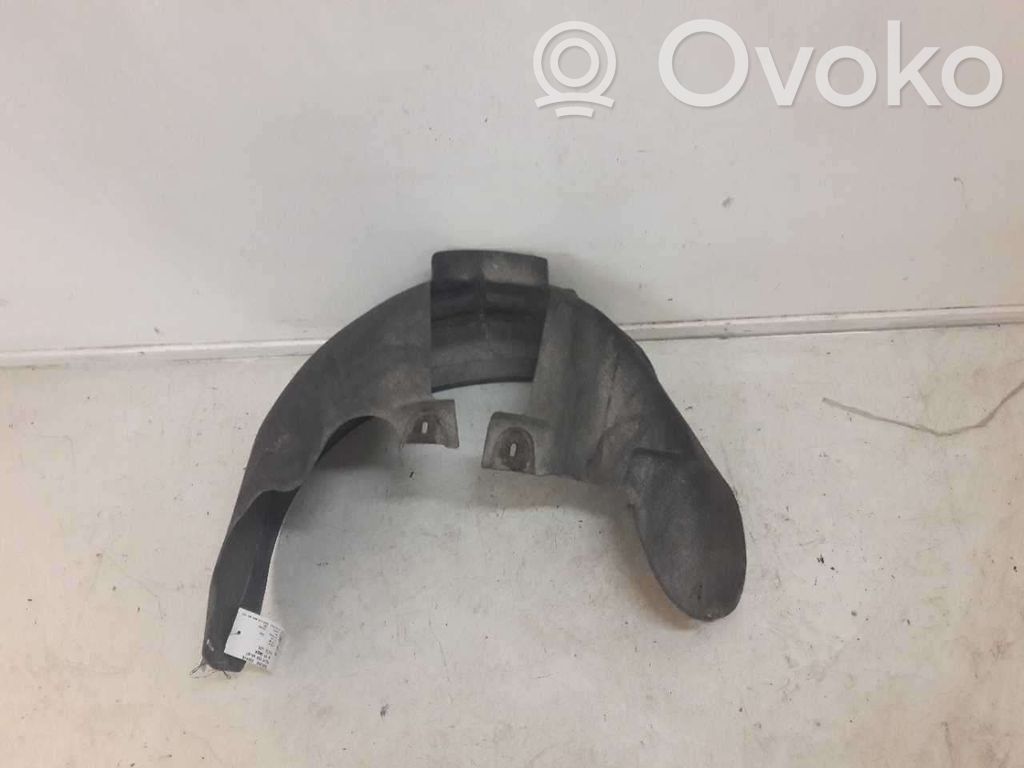Volvo V50 Nadkole przednie