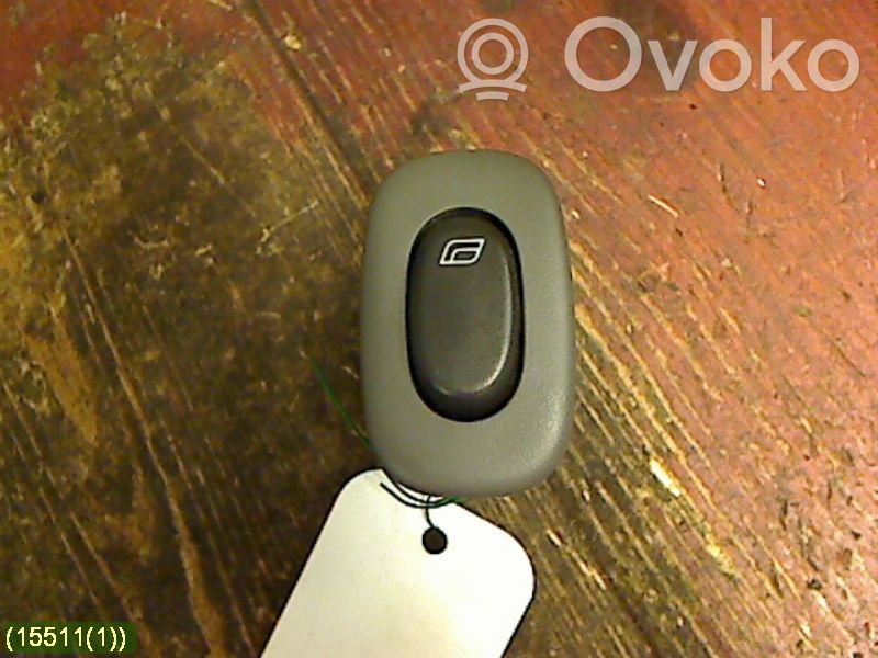 Electric window control switch   4927547,W139K