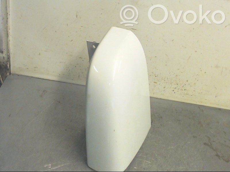 Renault Trafic III (X82) Listwa pod lampę tylną 