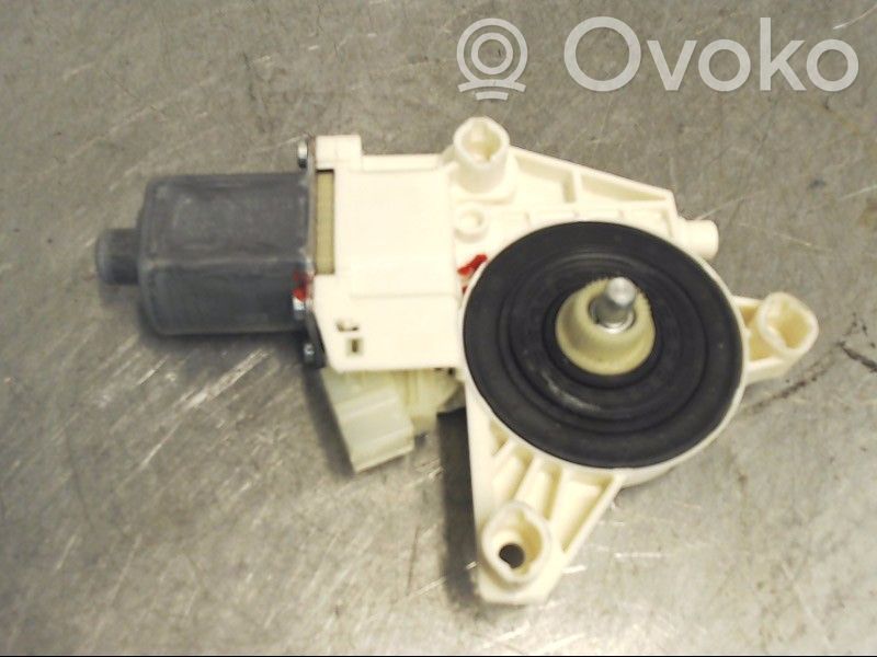 Silnik regulatora szyby drzwi przednich   A2048200242,971218100BROSE,A2048200242