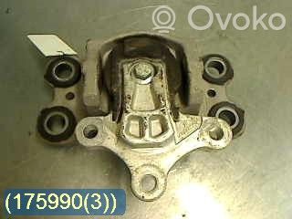 Engine mounting bracket   31262710,31262710