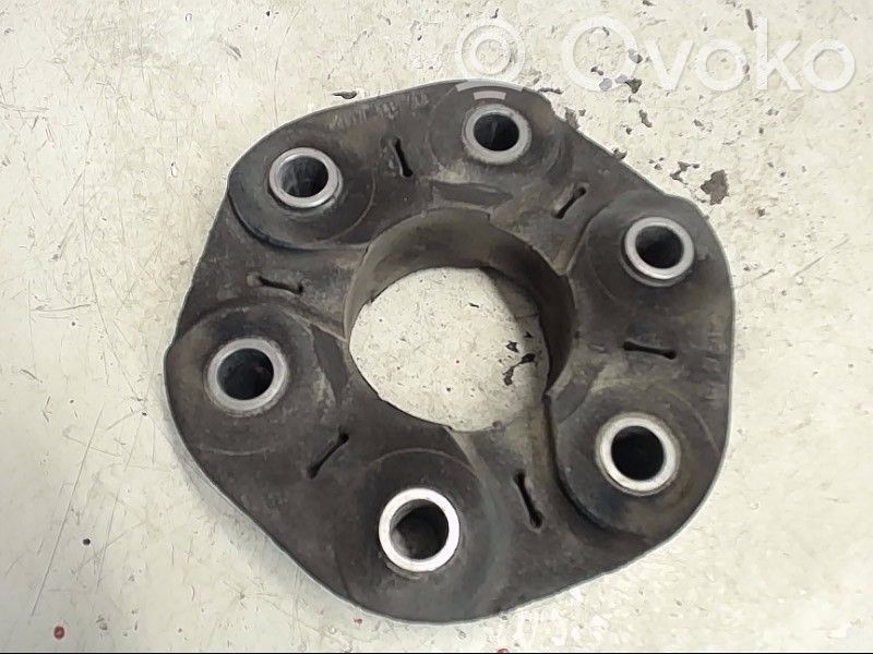 Junta/acoplamiento del eje propulsor trasero   4165078,2L1W4684AA
