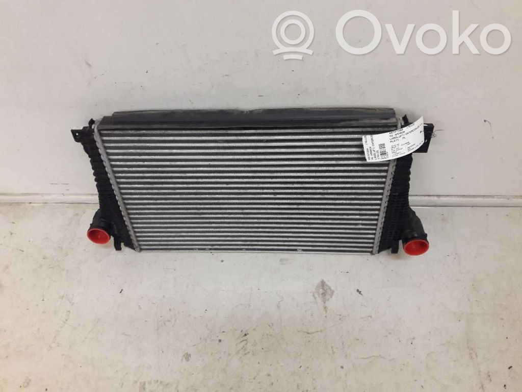 Volkswagen Amarok Interkūlerio radiatorius 
