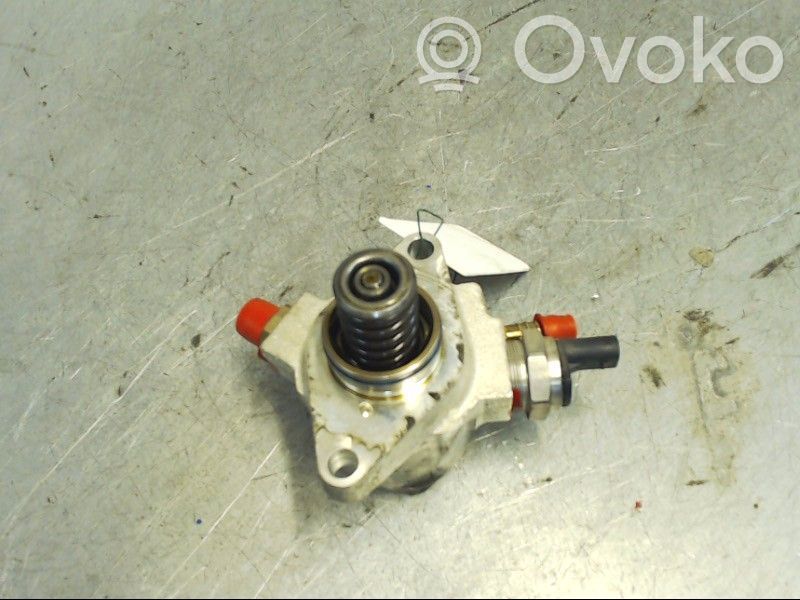 Volkswagen Golf VII Bomba interna de combustible 