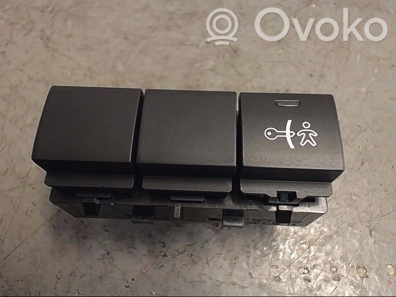 Central locking switch button   96750154ZD,96750154ZD